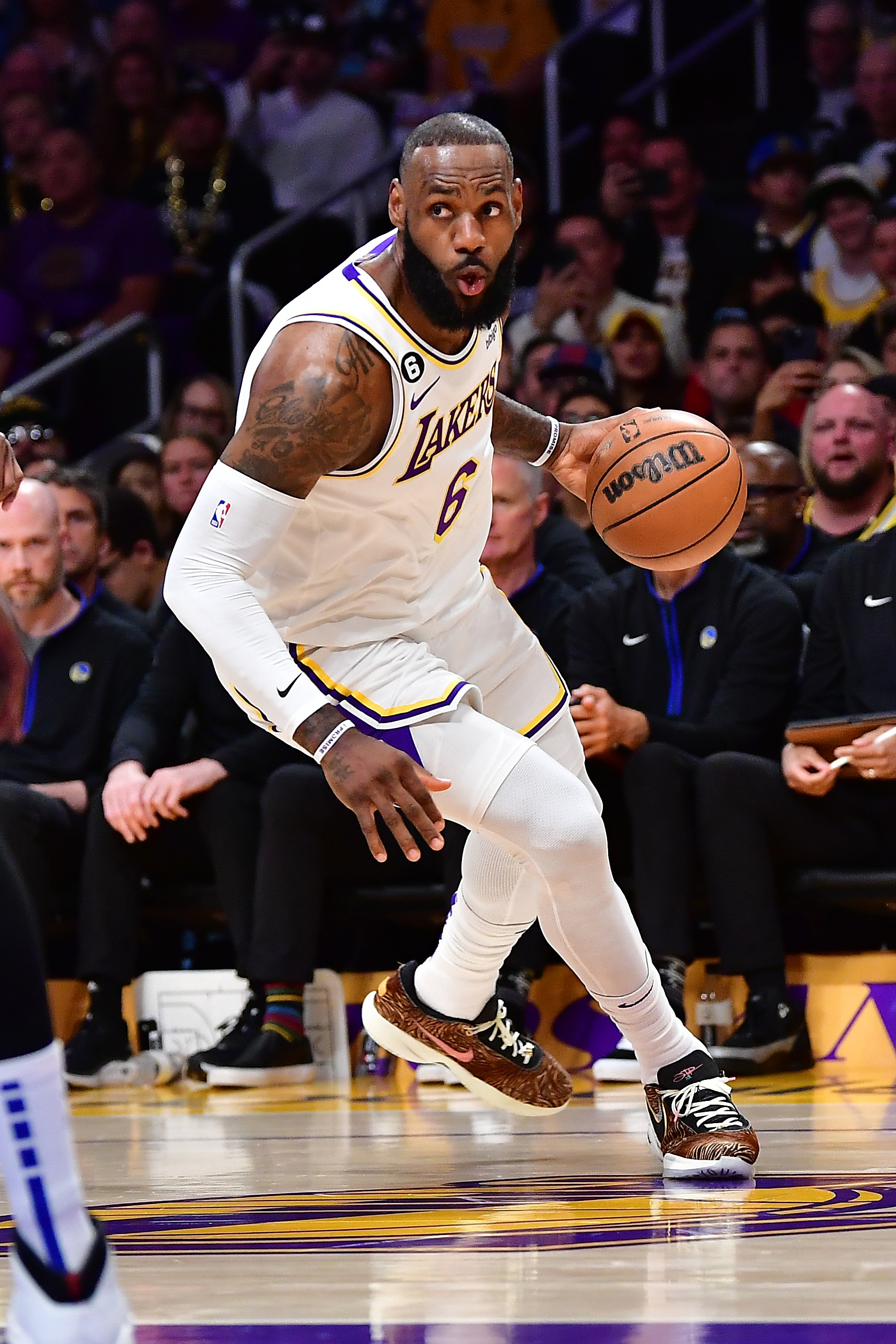 今年NBA季后赛最令人瞠目结舌的逆转比赛集锦的简单介绍