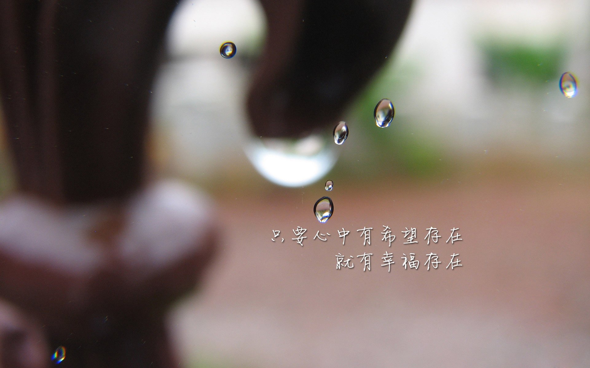 九游9游-雷暴中的挑战：天公不作美的比赛瞬间，天公不作美什么意思下一句