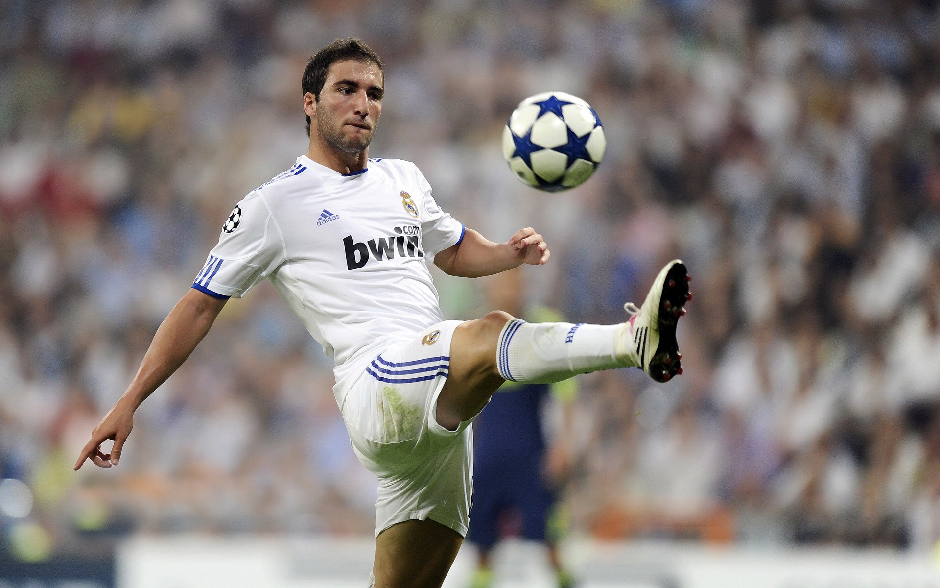 JIUYOU GAMING-史上最燃的“关键投篮”合集，你支持哪一场瞬间？，关键投票 下载