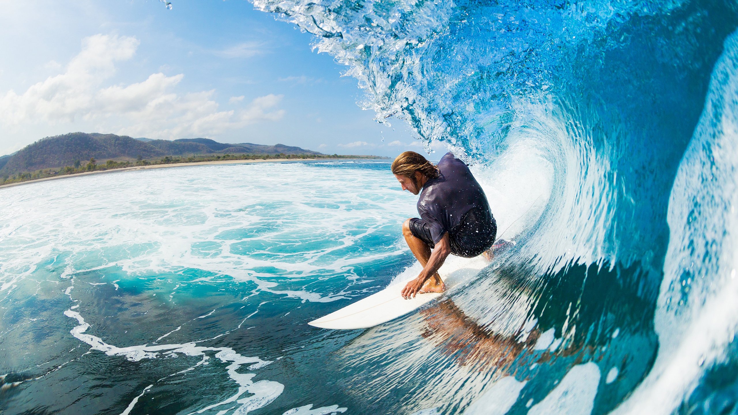 九游下载官方正版-英超裁判引入更先进的判罚技术，判决更公正，英超足球裁判